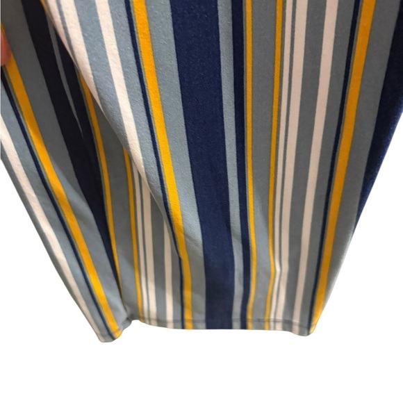 Just be …. Striped stretchy sleeveless belted jumpsuit with keyhole in back. XL - Picture 5 of 12